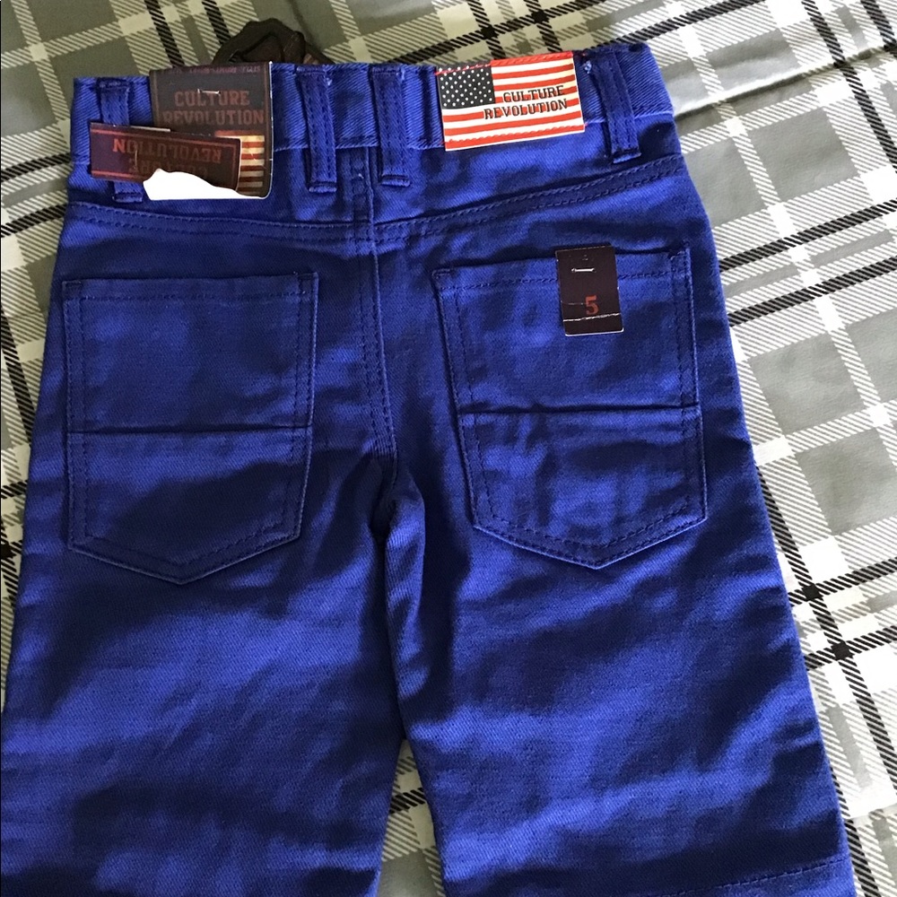 Shorts - Picture 2 of 2